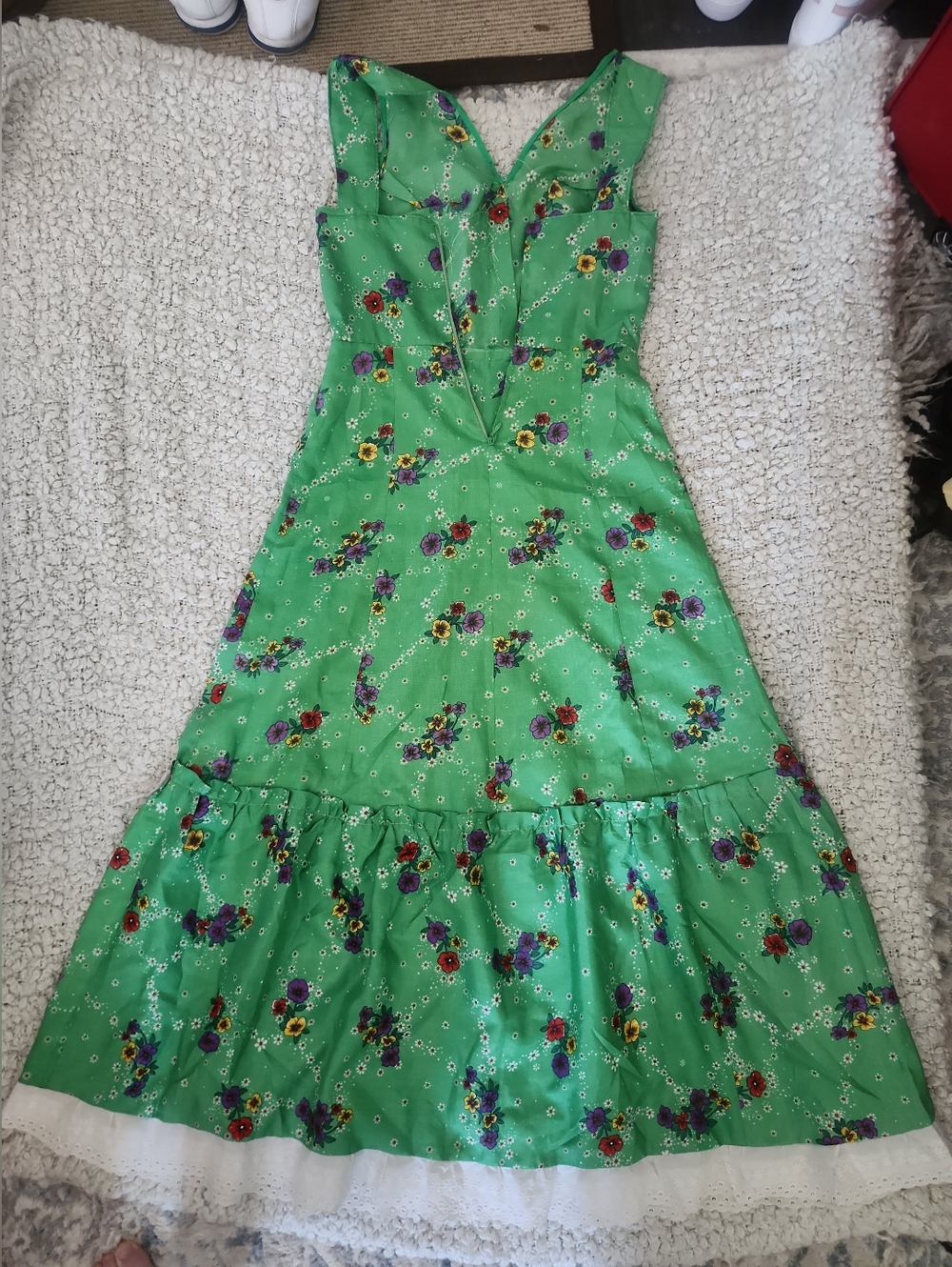 Vintage Handmade Prarie Dress Size Small 1970s Green Floral V-Neck Sundress
